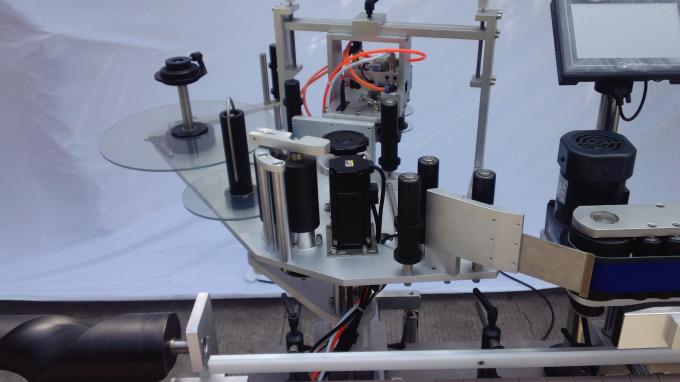 Műanyag címkéző gép kétoldalas vagy egyoldalas 220V 1,5HP 50 / 60HZ