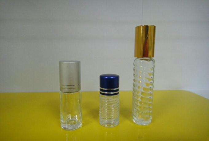 Automata kis kerek palack vízszintes injekciós üveg címkéző gép öntapadó matricához