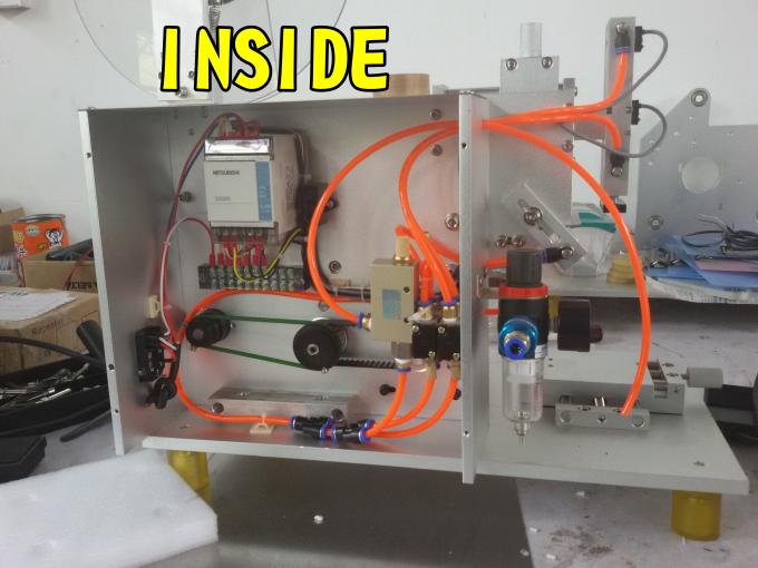 SUS304 Rozsdamentes acél gazdaságos kétoldalas matrica címkéző gép a palackok címkézéséhez