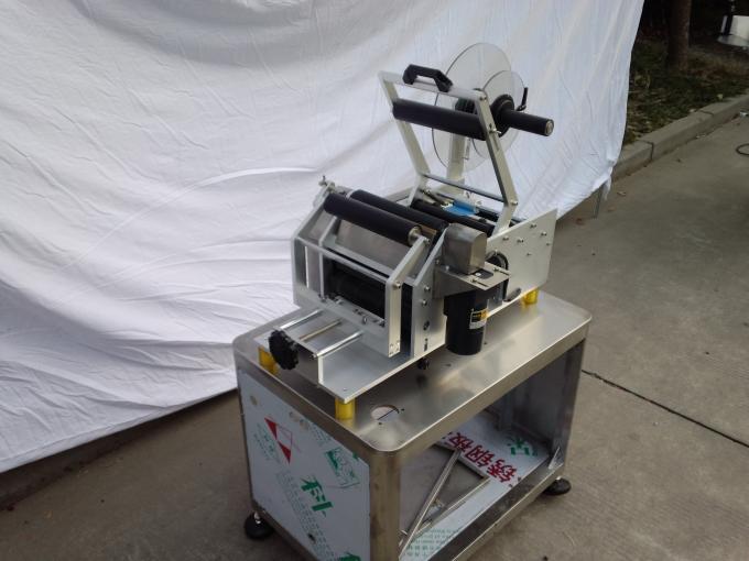 Testreszabott automata injekciós üveg címkézőgép a kis penicillin palack címke matricához