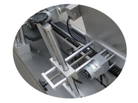 Papírcső címkézőgép 500 görgős öntapadó szövet matrica címke