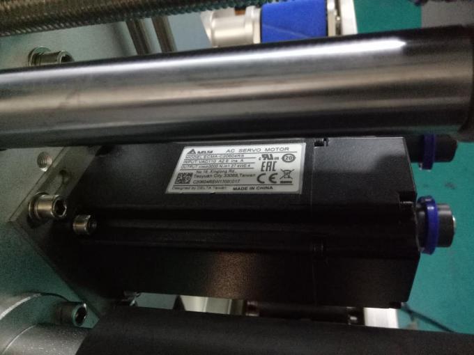 SUS304 szekrény kétoldalas szögletes palack matrica címkéző gép személyi ápolószerekkel