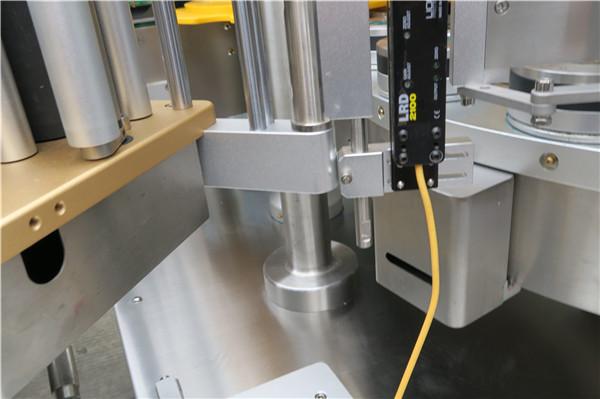 Nagy sebességű rotációs matrica címkéző gép töltőgép opciók övvel