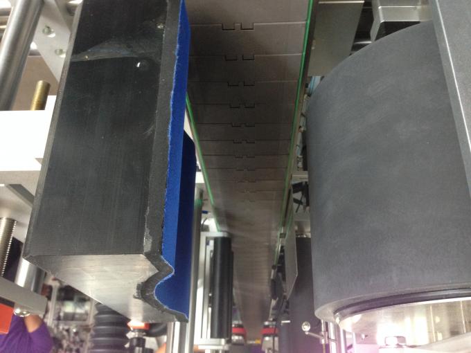 Automatikus matrica címke applikátor műanyag / üveg kerek palackhoz