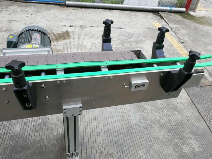 Teljesen automatikus öntapadó címkefelhordó berendezés, kétoldalas