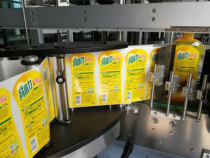 Egyoldalas, négyzet alakú palackcímke applikátor Wrap Around címkézőrendszerrel