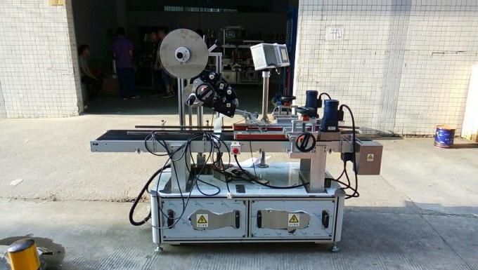 1500 W-os felső címkéző gép / címkefelszerelő berendezés kupakokhoz, dobozokhoz, magazinokhoz, kartondobozokhoz