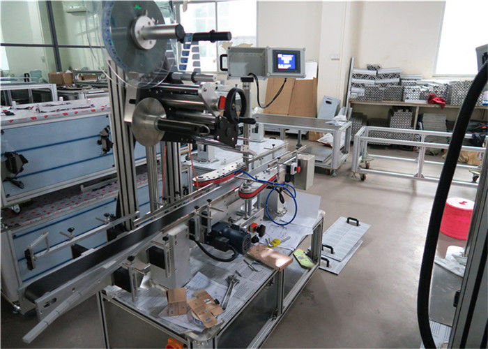 Kína 1-50 m / perc sebességű felső címkéző berendezés lapos felületekhez szállító