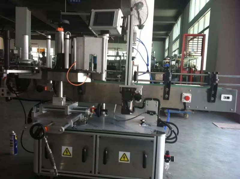 Kína gyümölcs / zöldség gyümölcslé kerek palack matrica címkéző gép italipar szállítója