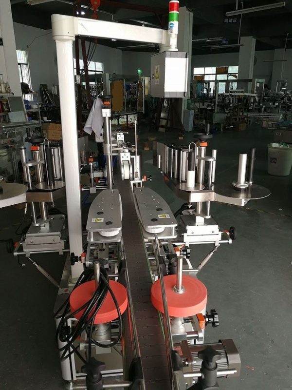 Automatikus kétoldalas matrica címkéző gép sampon ovális és lapos palackokhoz